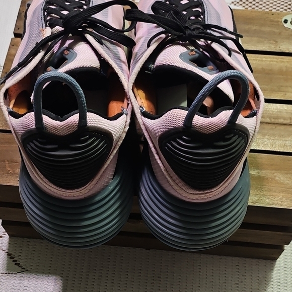 Nike Air Max 2090 'Light Arctic Pink' CT1876-600 - Picture 6 of 9